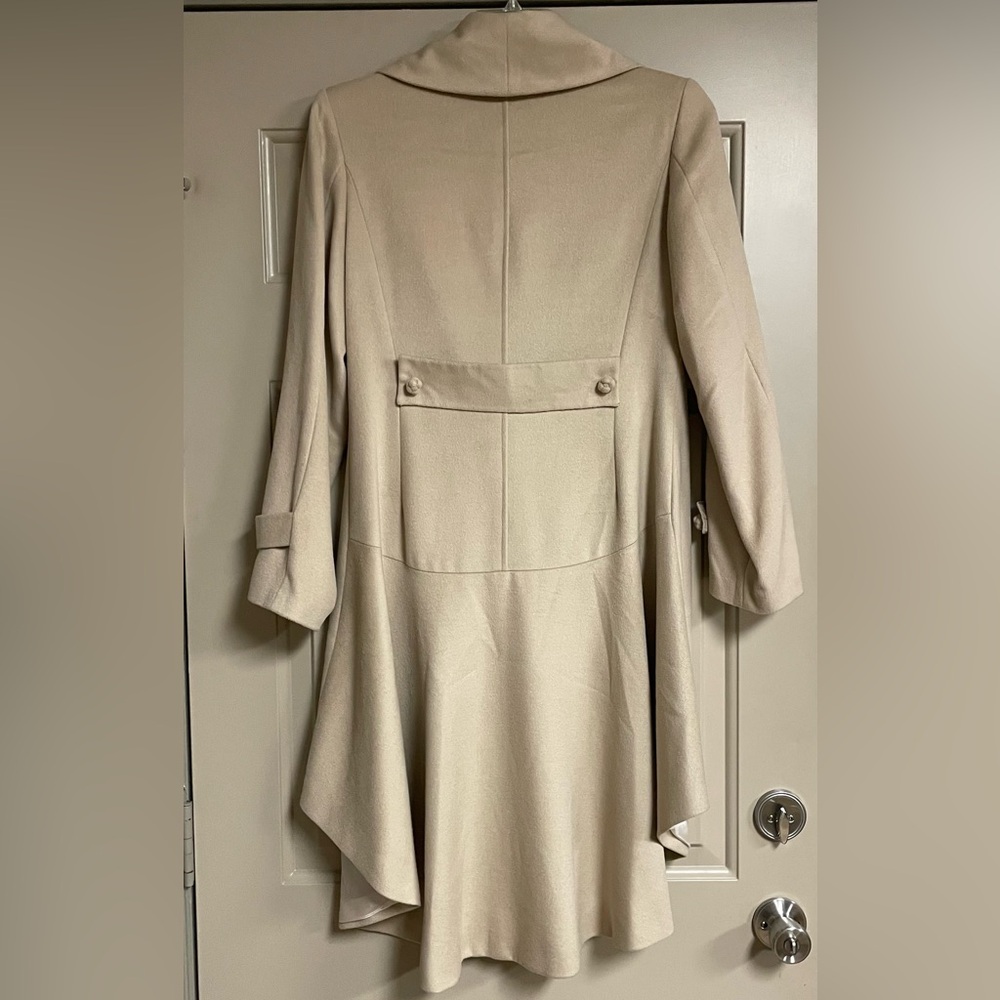 Wool-Blend Beige Trench Coat with Decorative Closure - Picture 2 of 10